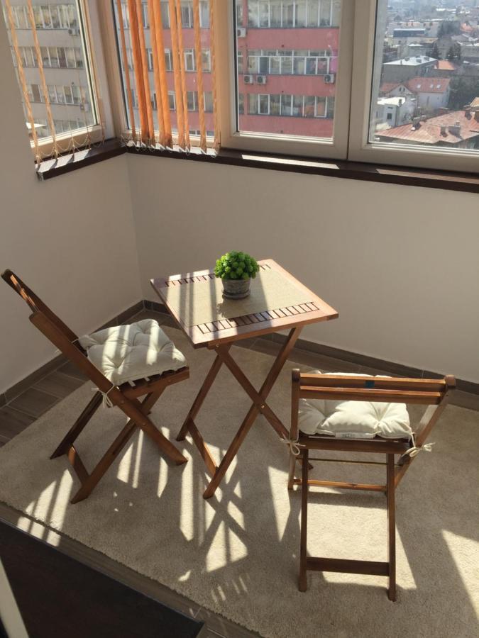 Roby Apartament Boekarest Buitenkant foto